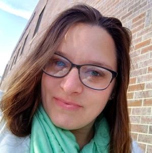 Meet your Posher, Angela